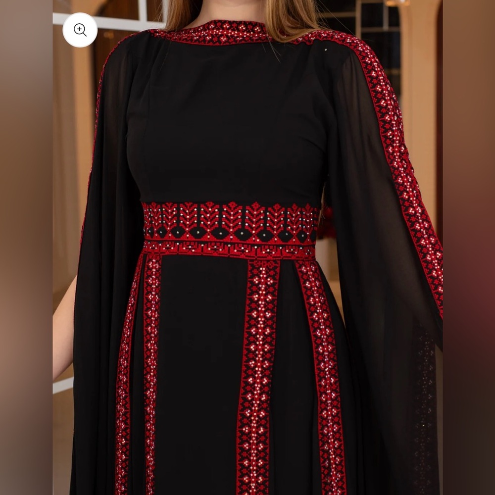 2 Piece Modern Tatreez Embroidered Elegance Thobe - Picture 4 of 13